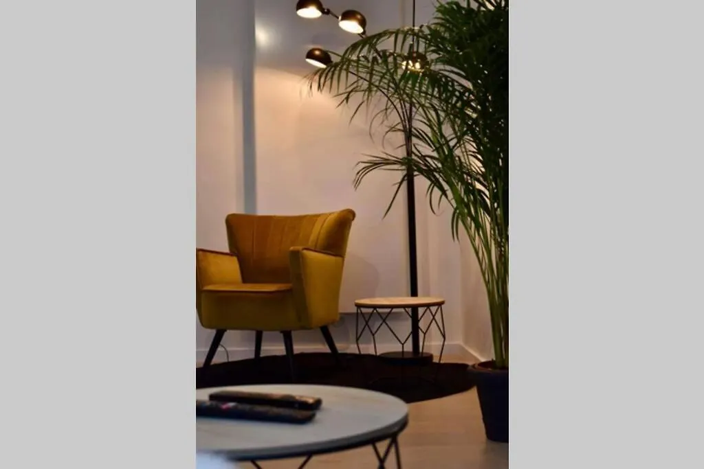 Vernieuwd Appartement Op 200M Van De Zee Ostend Apartment